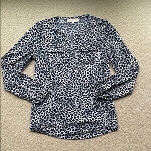 Jones New York Blue and White Animal Print Blouse Women Small